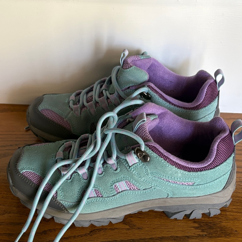 Women's Gray and Purple Hiking Shoes - Picture 3 of 4